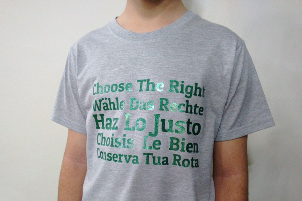 Camiseta Conserva Tua Rota em várias línguas